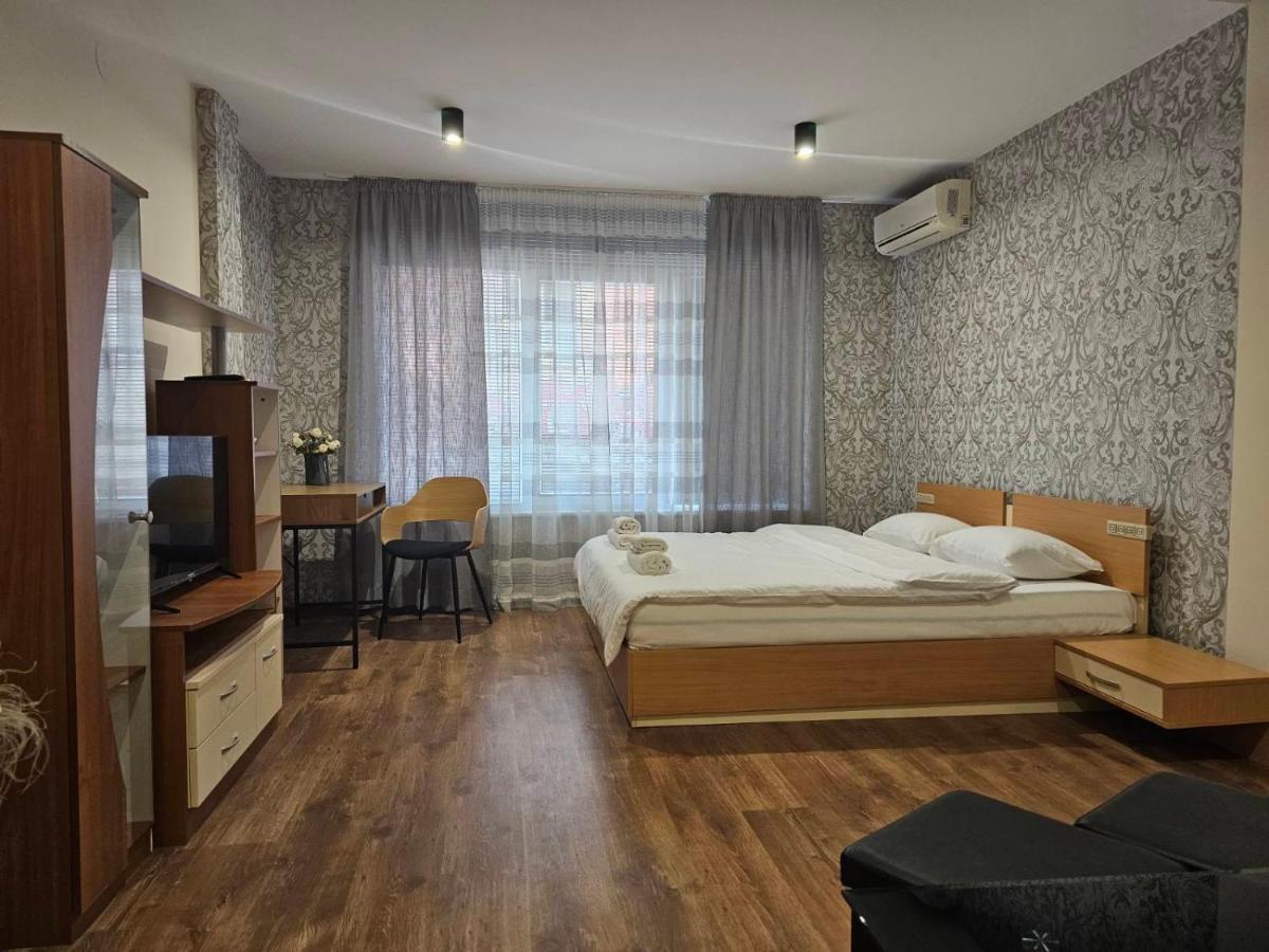 Studio Mirage Kazanlŭk Exteriör bild